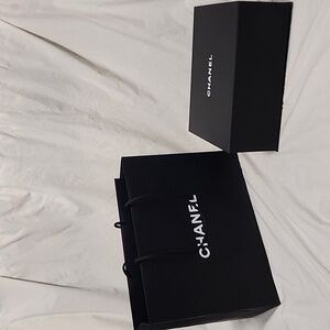 CHANEL Elegant Black Packaging Set